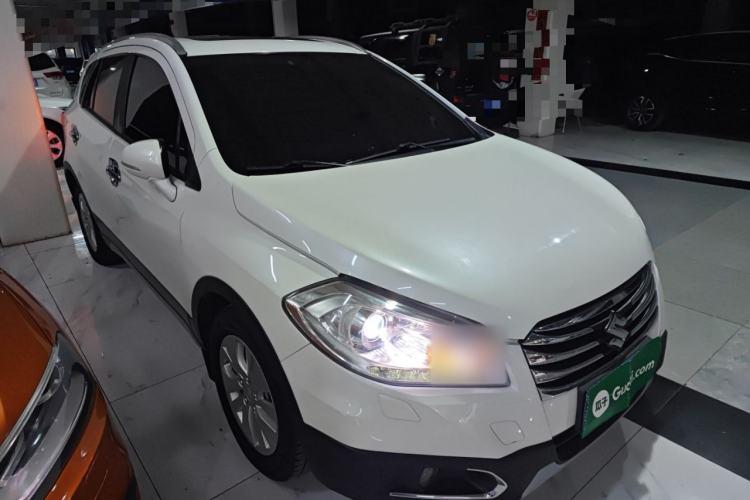 Used Suzuki S-Cross 2015 1.6L CVT Two-Wheel Drive Elite Version
