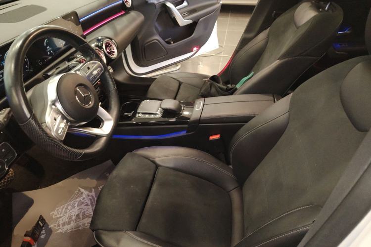 Used Mercedes-Benz A-Class 2022 Second Facelift A 200 L Sport Sedan Fashion Version
