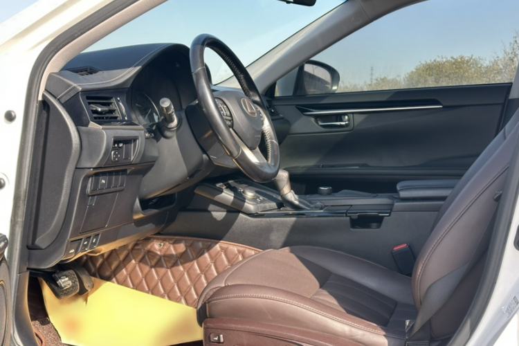 Used Lexus ES 2017 200 30th Anniversary Edition
