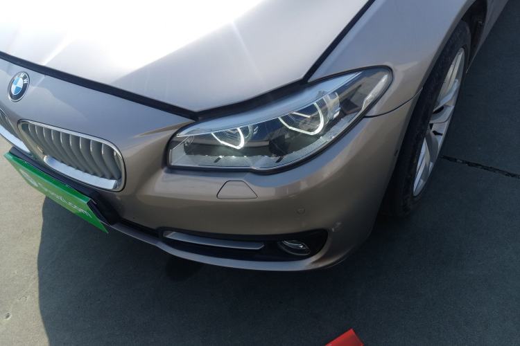 Used BMW 5 Series 2015 535Li Leading Model
