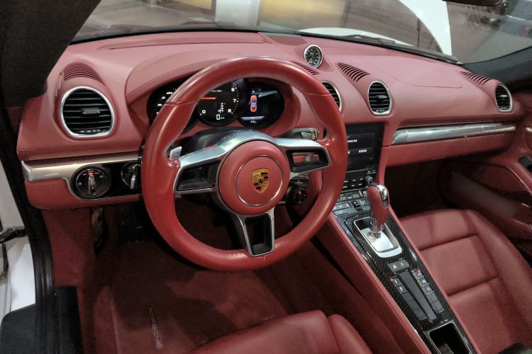 Used Porsche 718 2022 Cayman 2.0T
