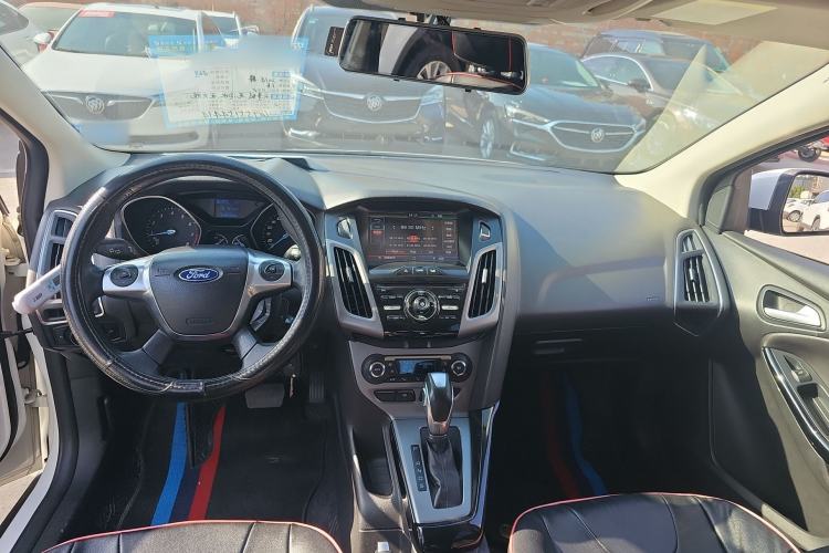 Used Ford Focus 2012 Sedan 1.6L Automatic Fashion Edition