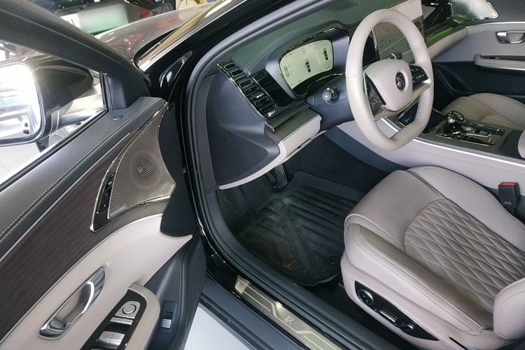 Used BYD Han 2025 EV with 701 km of Laser Radar-Enabled Intelligent Driving
