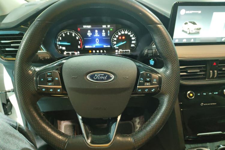 Used Ford Escape 2020 EcoBoost 245 Two-Wheel-Drive Titanium Edition
