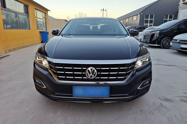 Used Volkswagen Passat 2020 330TSI Luxury Edition China VI