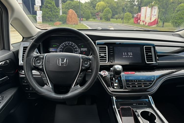 Used Honda Elysion 2019 2.0L Hybrid Supreme Edition
