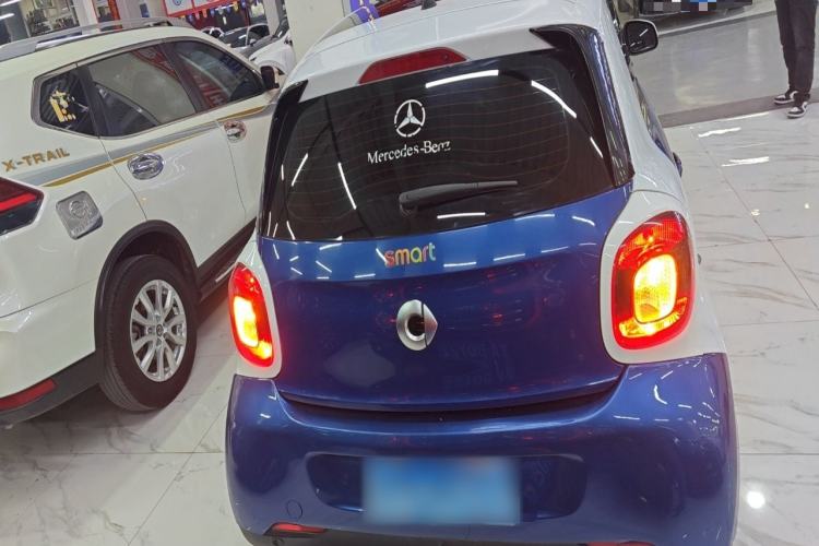 Used  forfour 2016 0.9T 66 kW Pioneer Edition