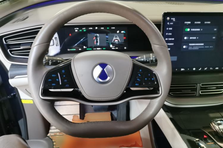 Used Denza D9 2022 DM-i 970 Four-Wheel Drive Flagship Model