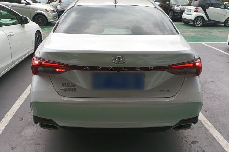 Used Toyota Avalon 2023 2.0L XLE Deluxe Edition