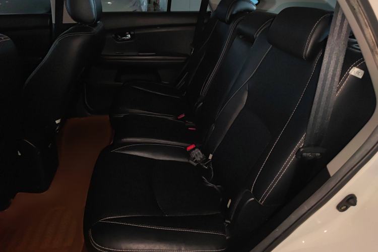 Used BYD S6 2014 2.0L Manual Luxury 5-Seater