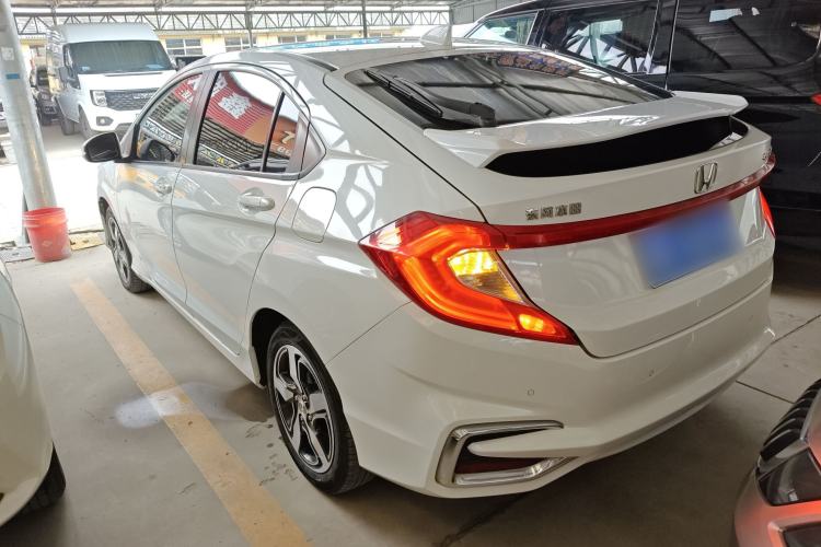 Used Honda Gienia 2017 1.5L CVT Fashion Edition
