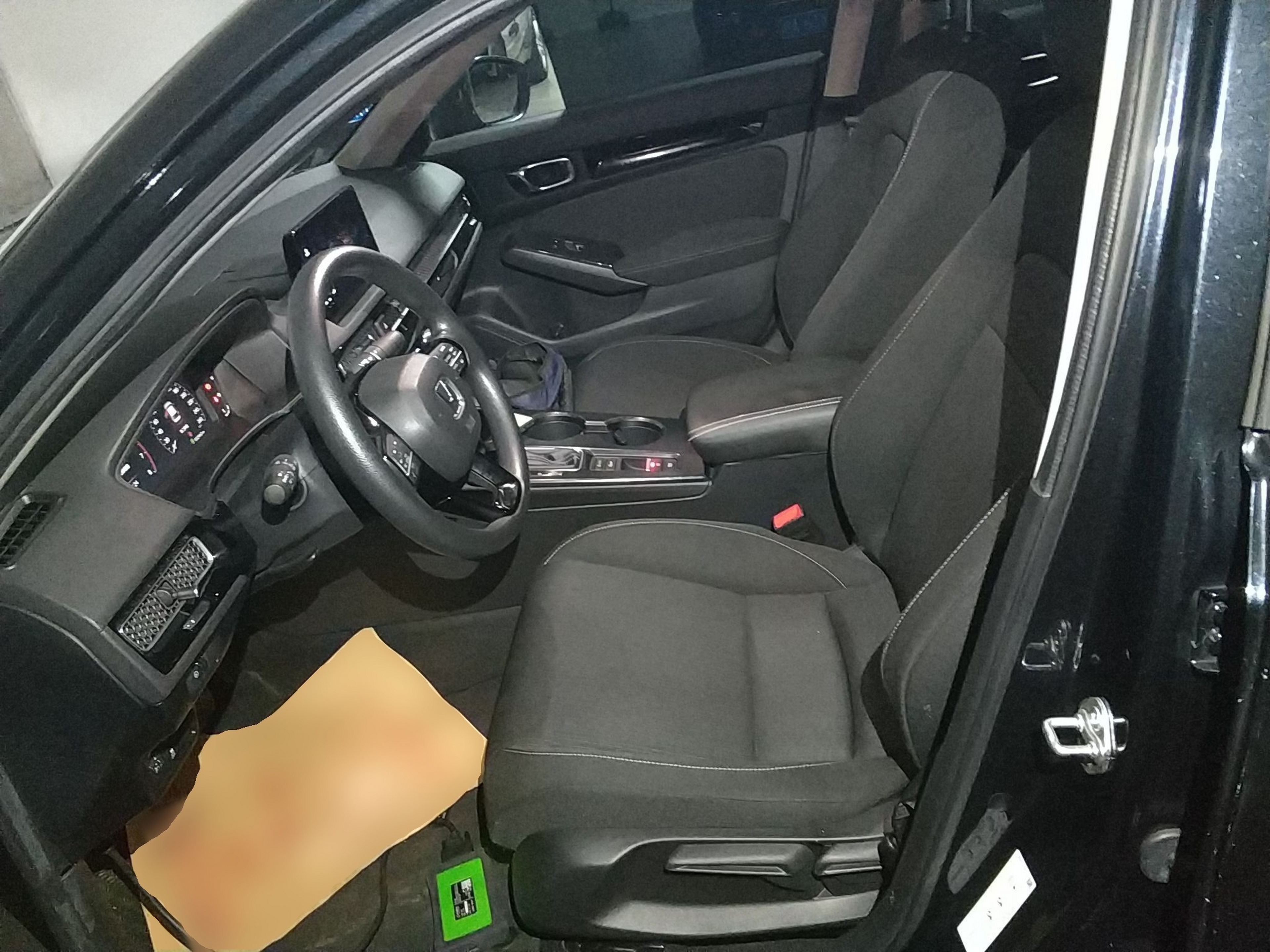 Переднее сиденье в автомобиле