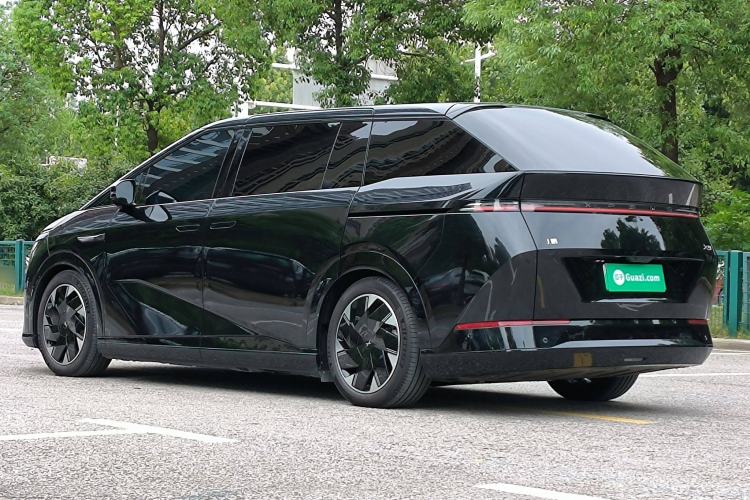 Used XPeng X9 2024 702 Ultra-Long Range Pro
