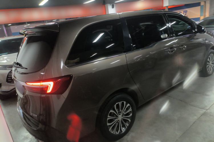 Used Buick GL8 2022 Land Cruiser Executive Class 652T Comfort Model
