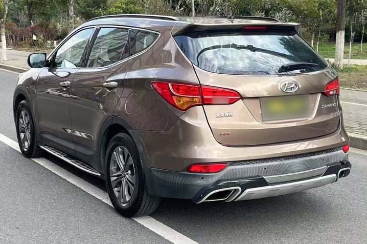 Used Hyundai Santa Fe 2013 2.4L Automatic Two-Wheel Drive Smart Version
