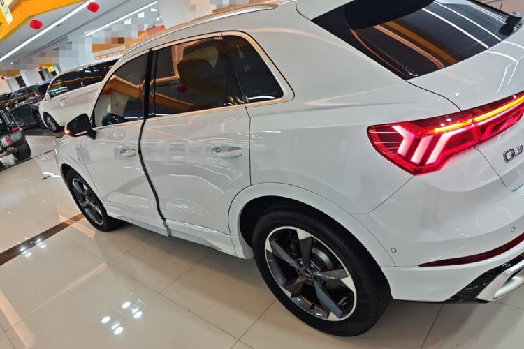 Used Audi Q3 2024 35 TFSI Ambition Dynamic Edition

