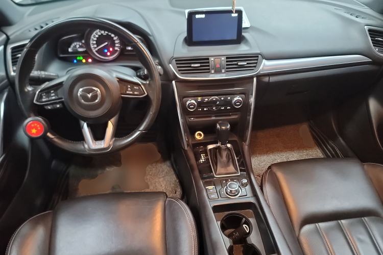 Used Mazda CX-4 2018 2.0L Automatic Two-Wheel Drive Blue Sky Premium Upgrade Version China V Standard
