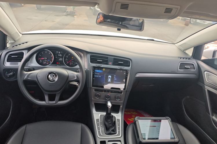 Used Volkswagen Golf 2016 1.6L Automatic Fashion Model