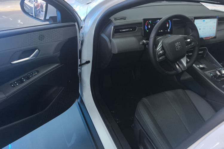 Used BYD Qin PLUS 2025 DM-i Smart Drive 55KM Leading Model
