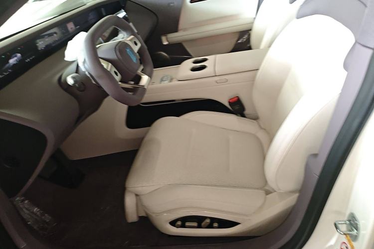 Used  06 2025 Max All-Electric Version
