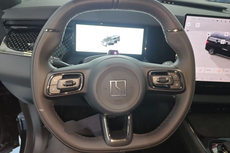 Used Zeekr 009 2024 7-Seater Walk-Through Version Four-Wheel Drive 108 kWh