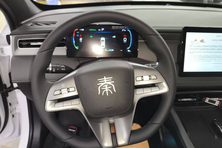 Used BYD Qin PLUS 2025 DM-i Smart Drive 55KM Leading Model
