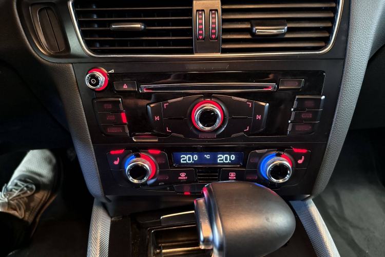 Used Audi Q5 2017 Plus 40 TFSI Technology Model
