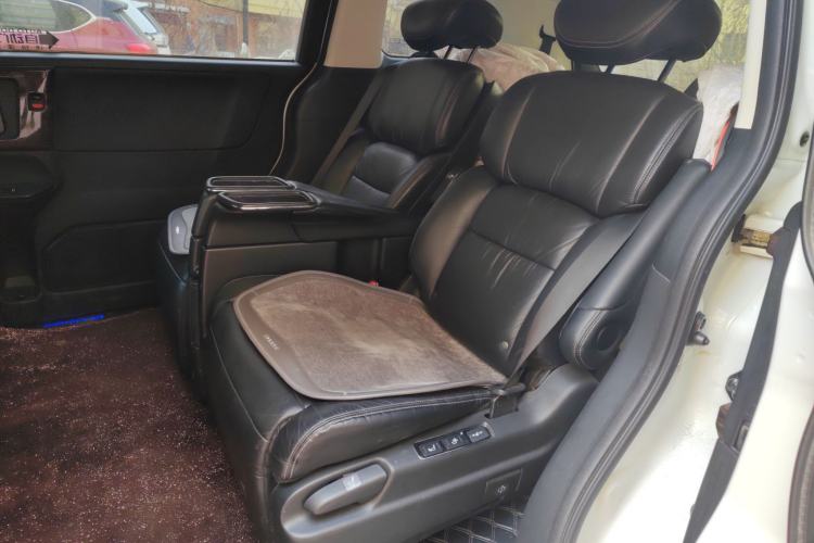 Used Honda Elysion 2016 2.4L Supreme Edition
