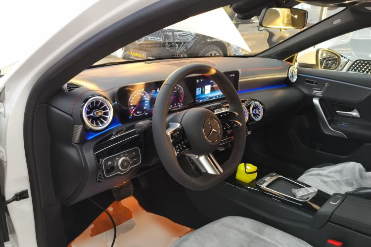 Used Mercedes-Benz A-Class 2025 A 200 L Fashion Model
