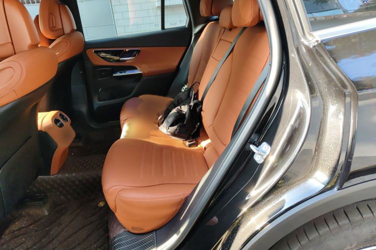 Used Mercedes-Benz GLC 2023 GLC 260 L 4MATIC Dynamic Edition 5-seater
