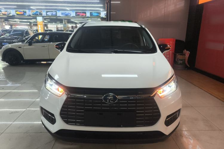 Used BYD Yuan New Energy 2019 EV535 Smart Connect Trendsetting Model