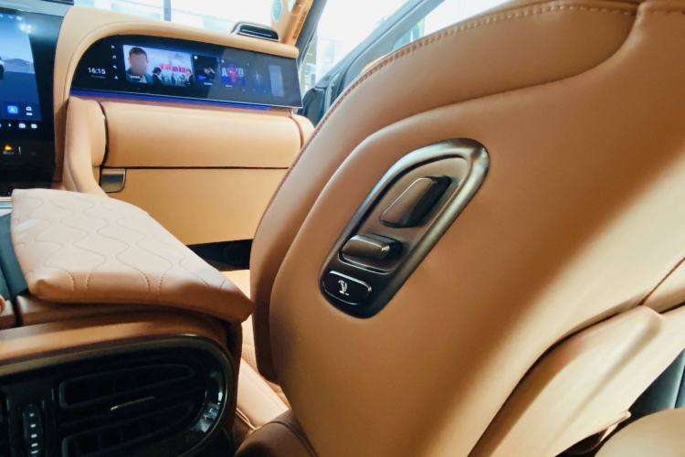 Used  U8 2023 Luxury Edition
