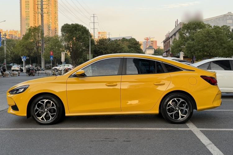 Used MG 5 2021 180 DVVT CVT Youth Luxury Edition
