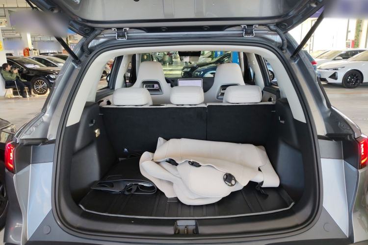 Used BYD Yuan UP 2025 Intelligent Driving Version 401 km Leading Edition
