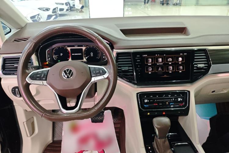 Used Volkswagen Viloran 2020 330TSI Luxury Edition