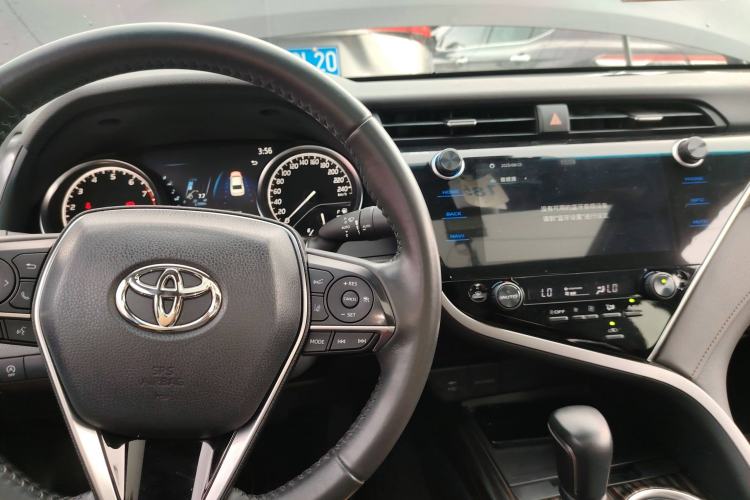 Used Toyota Camry 2019 Revised Version 2.0G Luxury Edition
