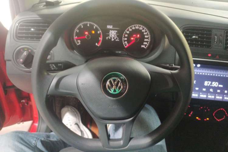 Used Volkswagen Polo 2016 1.4L Manual Fashion Model
