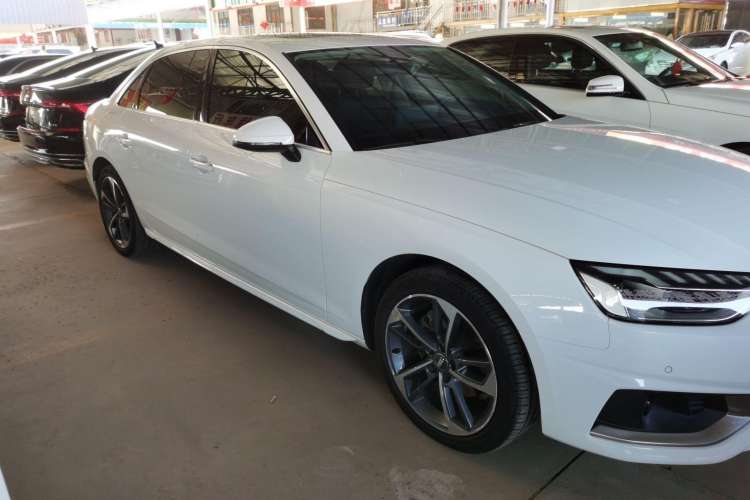 Used Audi A4L 2020 40 TFSI Fashionable and Elegant Model
