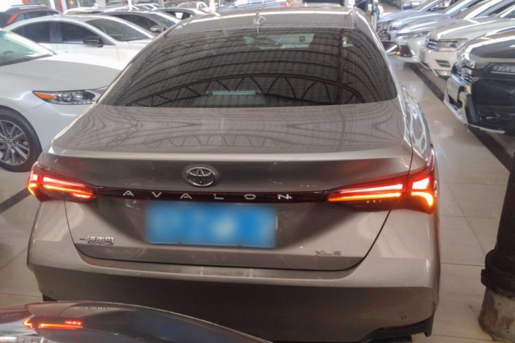 Used Toyota Avalon 2022 2.0L XLE Premium Edition
