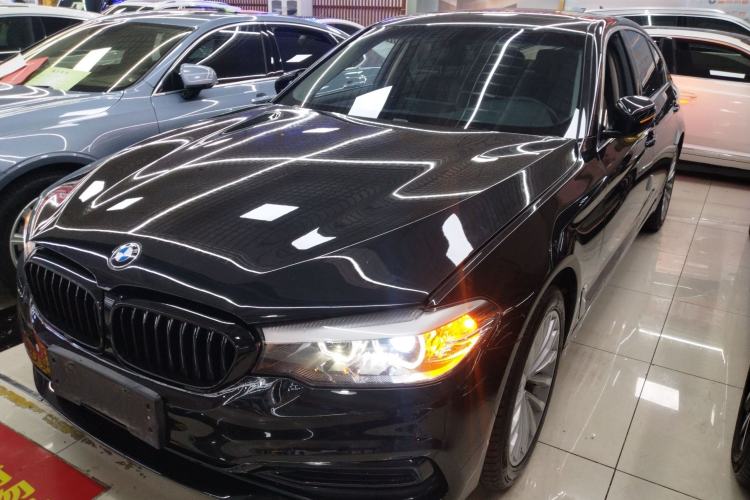 Used BMW 5 Series 2019 Facelifted 530Li Leading Edition Luxury Package
