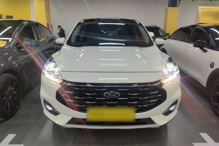 Used Ford Escape 2020 EcoBoost 245 Two-Wheel-Drive Titanium Edition