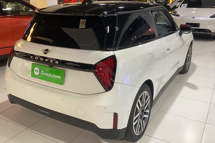 Used  Electric MINI COOPER 2024 456km COOPER E Classic Edition
