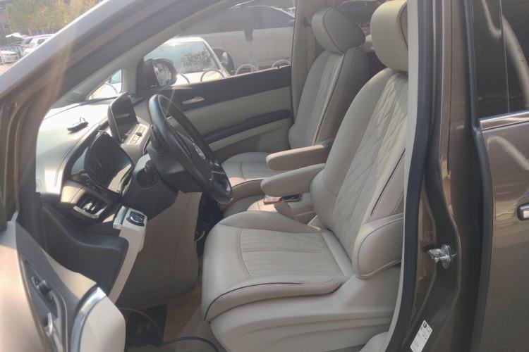 Used Buick GL8 2021 Land Cruiser Executive Class 652T Luxury Model