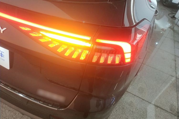 Used Chery Tiggo 8 PRO New Energy 2023 Champion Edition 1.5T 100km Glory Version
