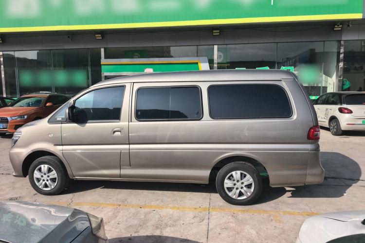 Used FORTHING Lingzhi 2023 M5L 1.6L Comfort 9-Seater
