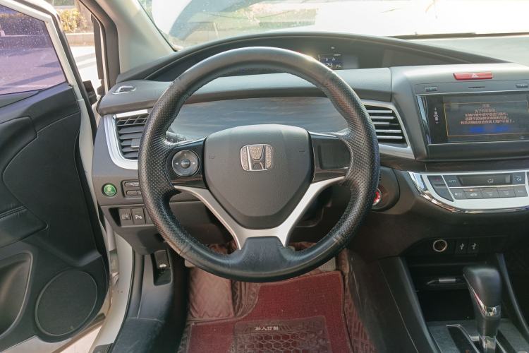 Used Honda Jade 2017 1.8L automatic Comfort version 5 seats
