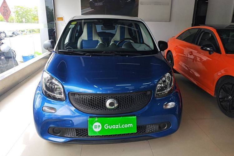 Used  forfour 2016 1.0L 52 kW Dynamic Edition
