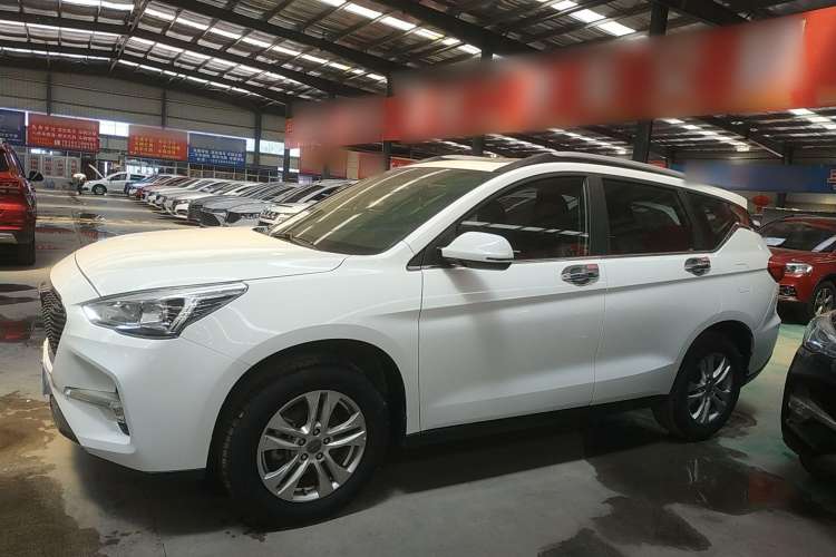 Used Haval M6 2018 Revised Version 1.5T DCT Two-Wheel Drive Elite Edition
