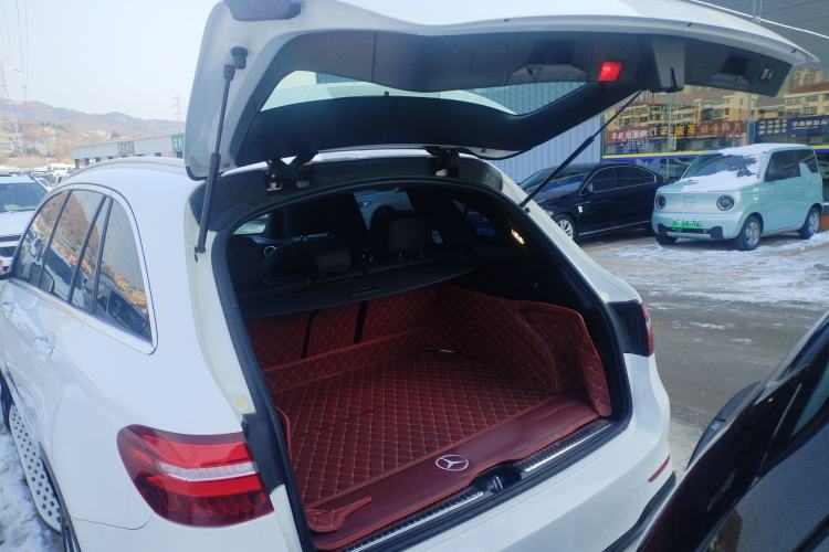 Used Mercedes-Benz GLC 2017 GLC 300 4MATIC Luxury Model