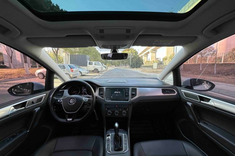 Used Volkswagen Golf Sportsvan 2019 280TSI Automatic Trendy Edition China V Standard
